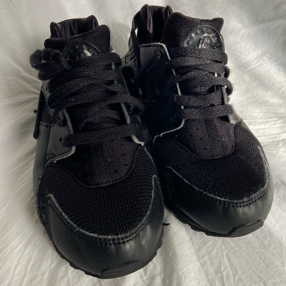 Nike Air Huarache Run Triple Black - Picture 5 of 9
